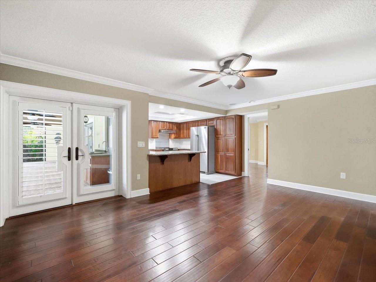 13903 MIDDLE PARK DR — photo 26