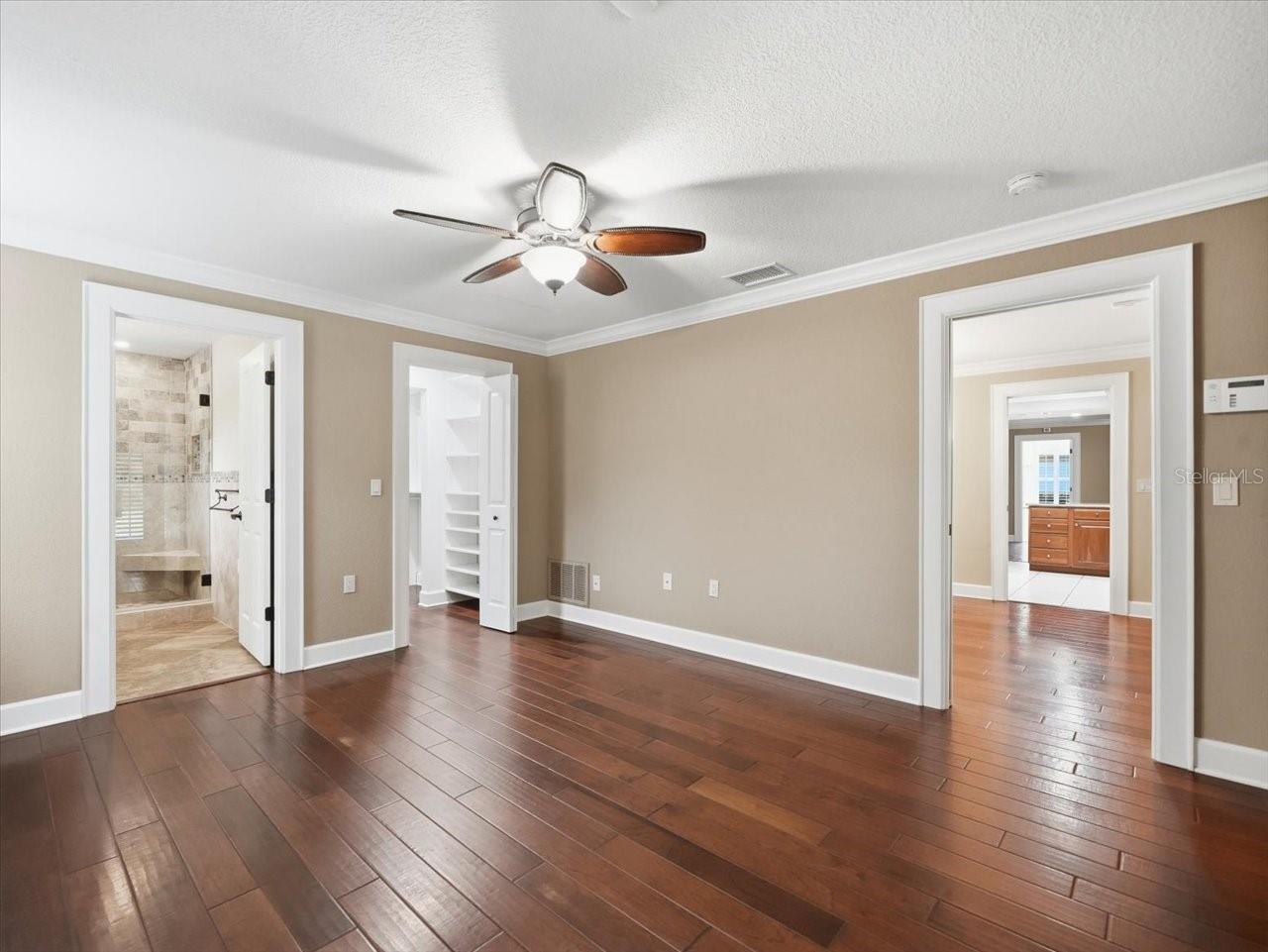 13903 MIDDLE PARK DR — photo 32