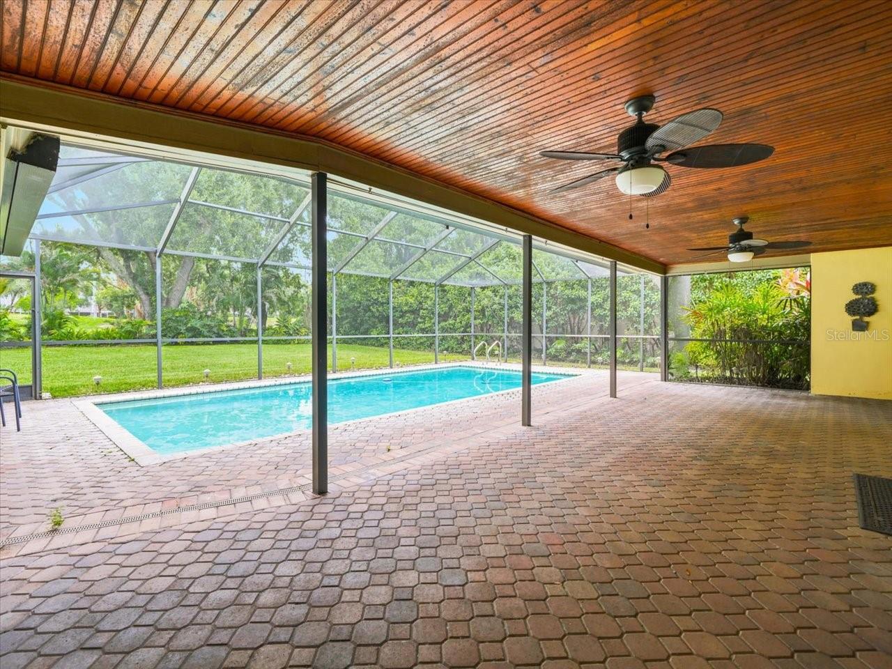 13903 MIDDLE PARK DR — photo 45