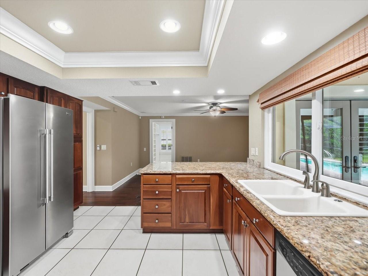 13903 MIDDLE PARK DR — photo 24