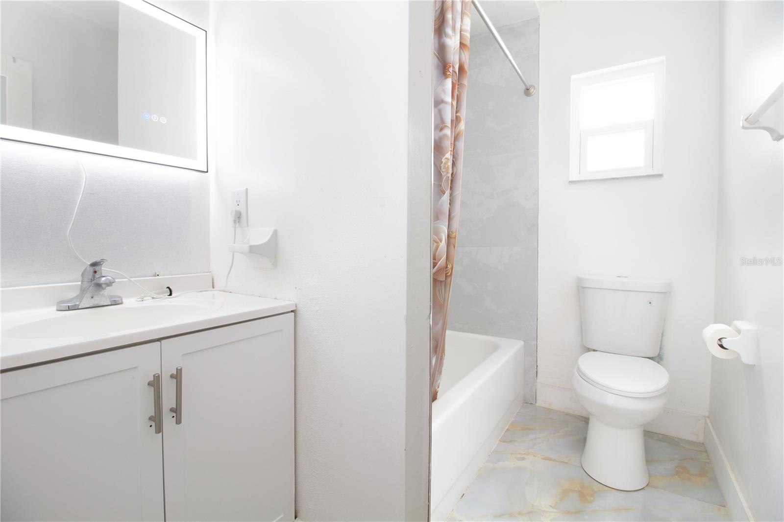 4313 HOLLOW HILL DR — photo 18