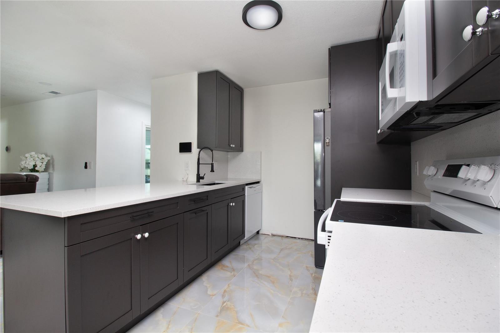 4313 HOLLOW HILL DR — photo 5