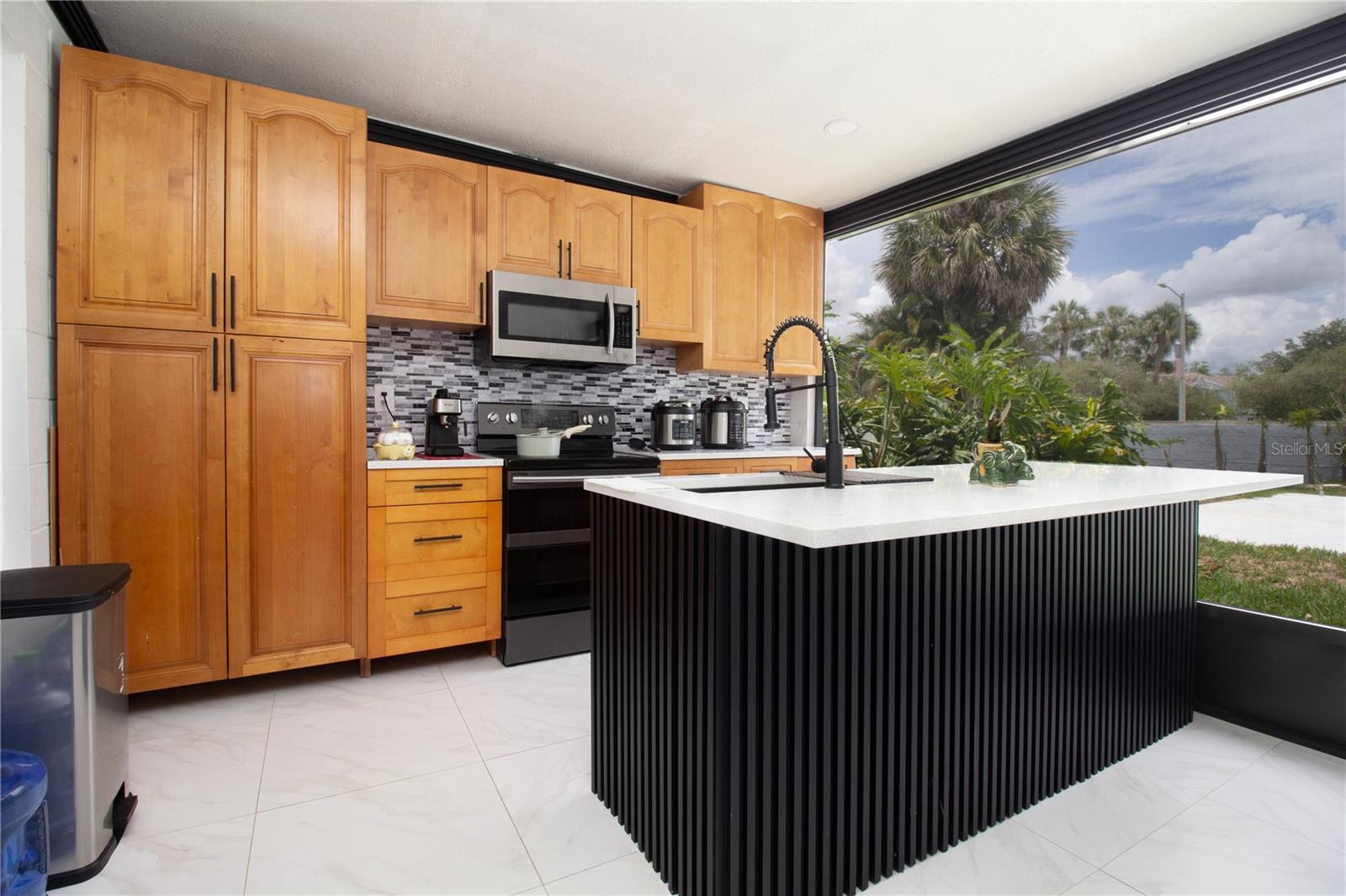 4313 HOLLOW HILL DR — photo 23