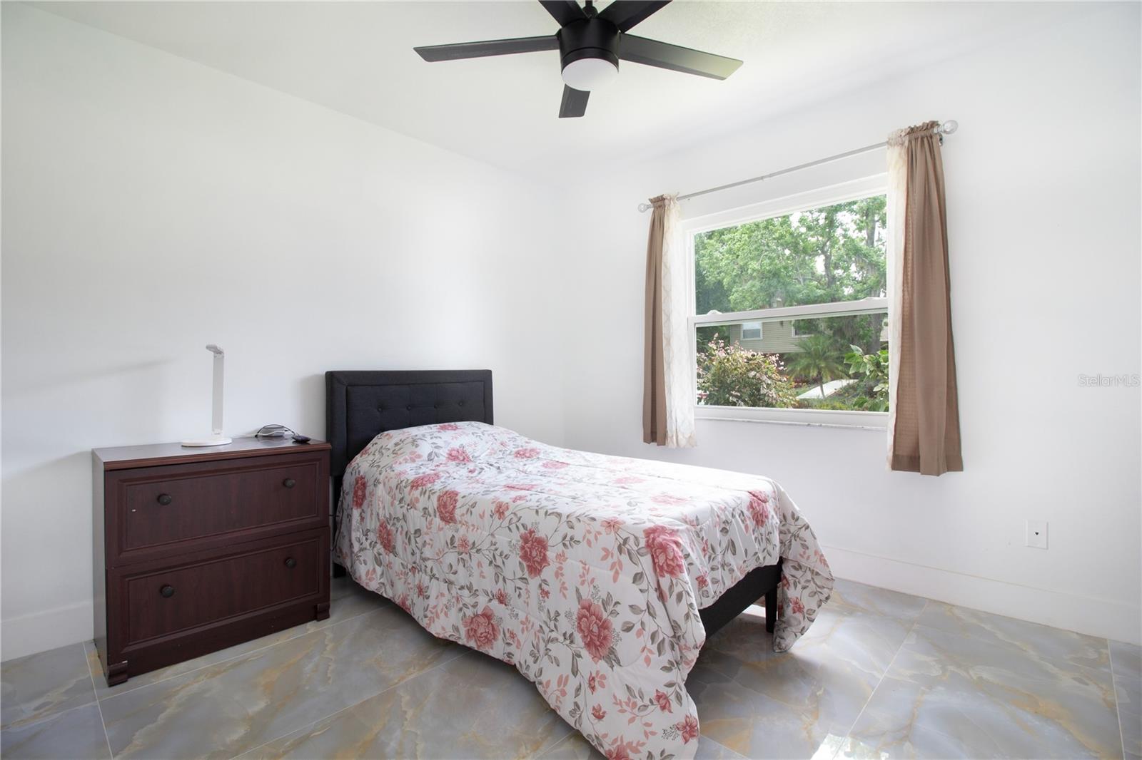 4313 HOLLOW HILL DR — photo 16
