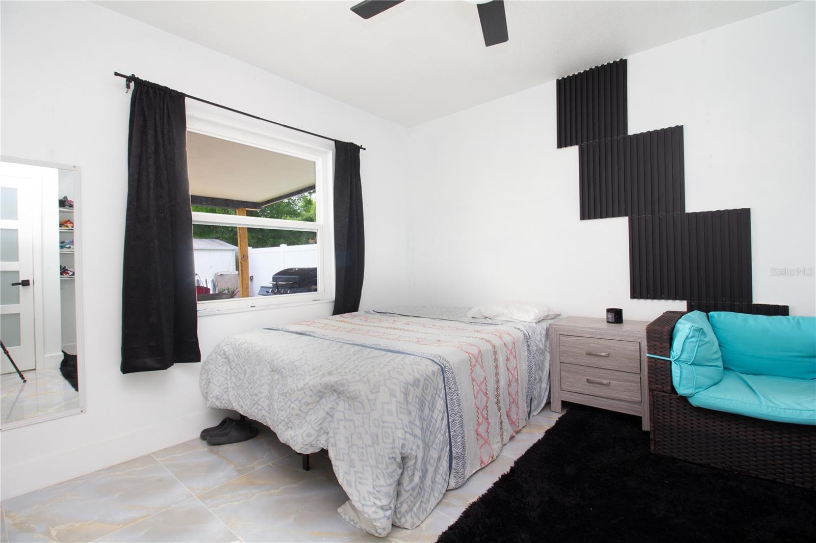 4313 HOLLOW HILL DR — photo 17