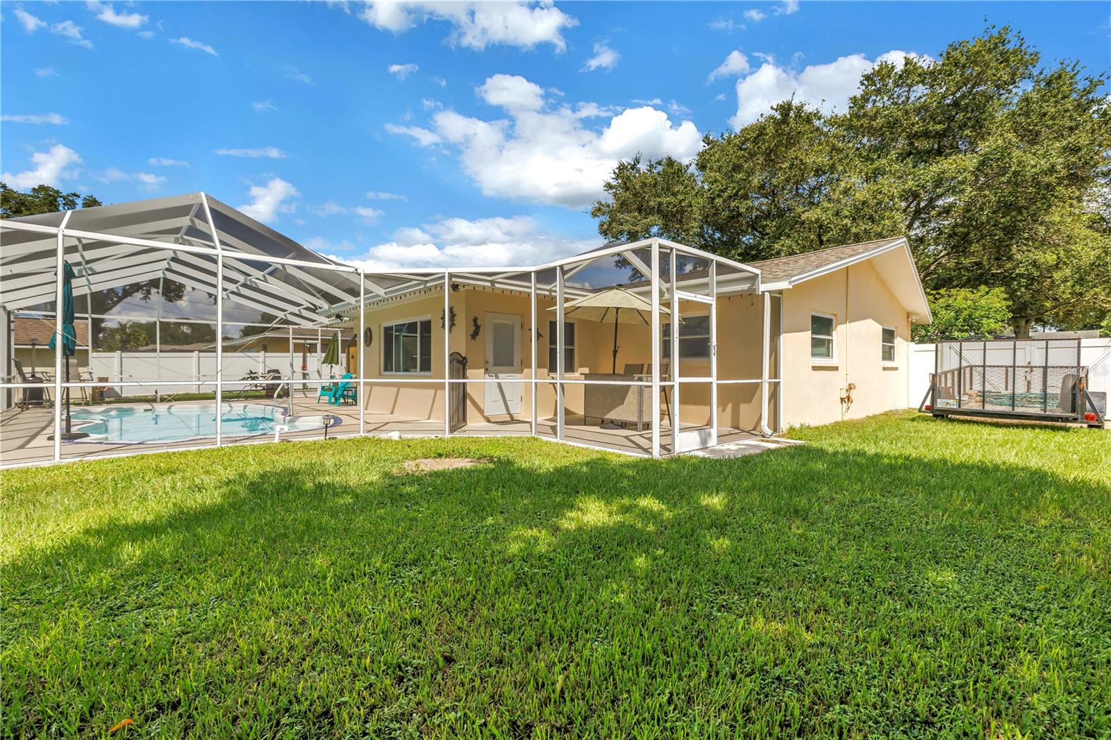 1350 WOODCREST AVE — photo 40