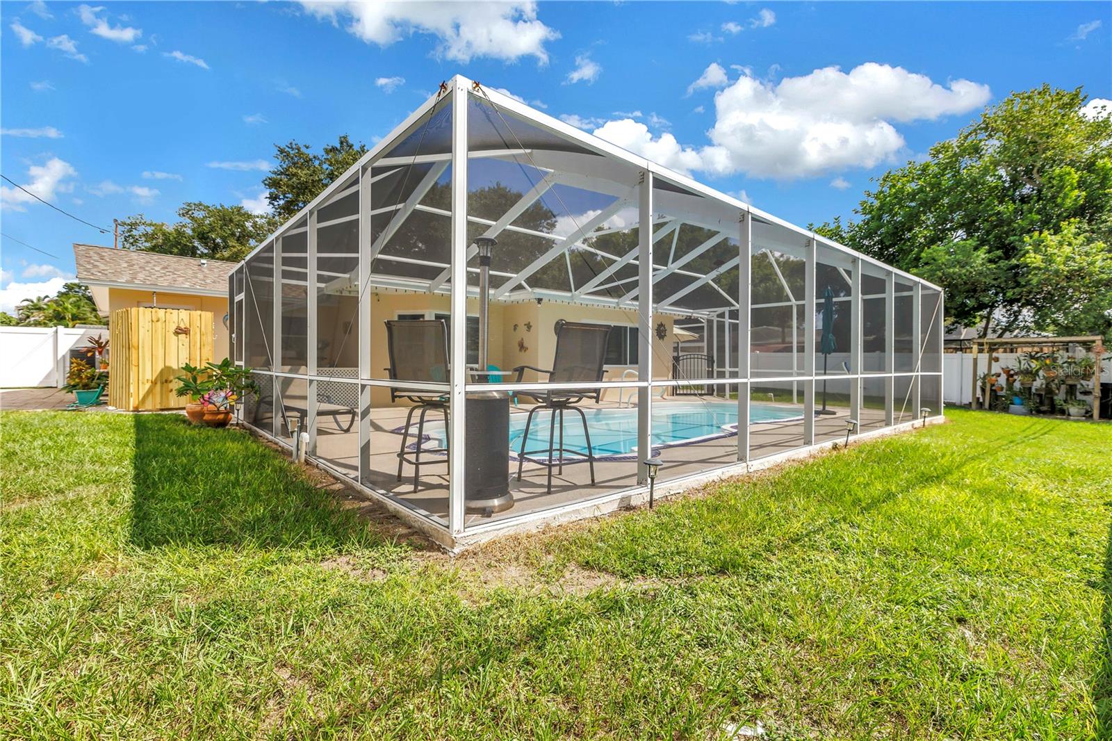 1350 WOODCREST AVE — photo 43