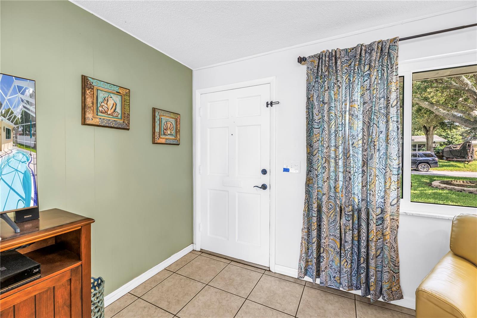 1350 WOODCREST AVE — photo 3