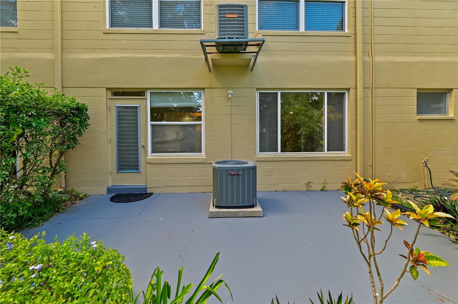 2041 AUSTRALIA WAY W #15 — photo 27
