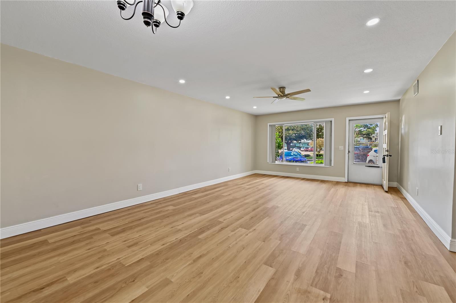 2041 AUSTRALIA WAY W #15 — photo 8