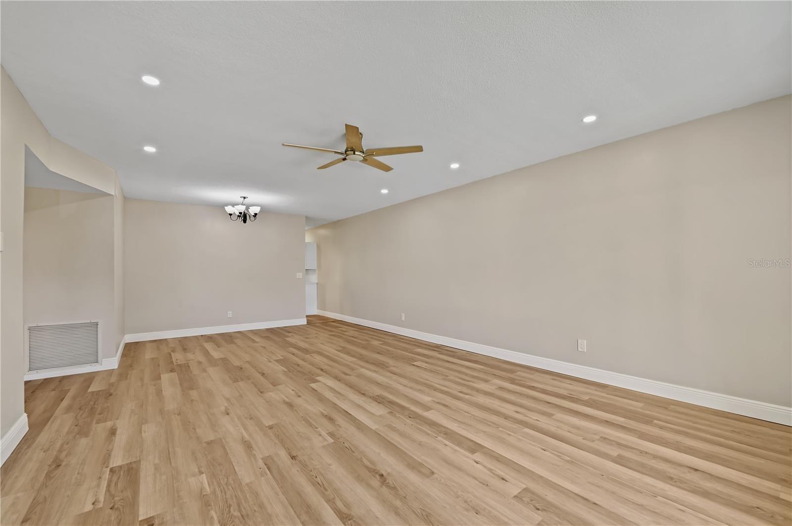 2041 AUSTRALIA WAY W #15 — photo 4