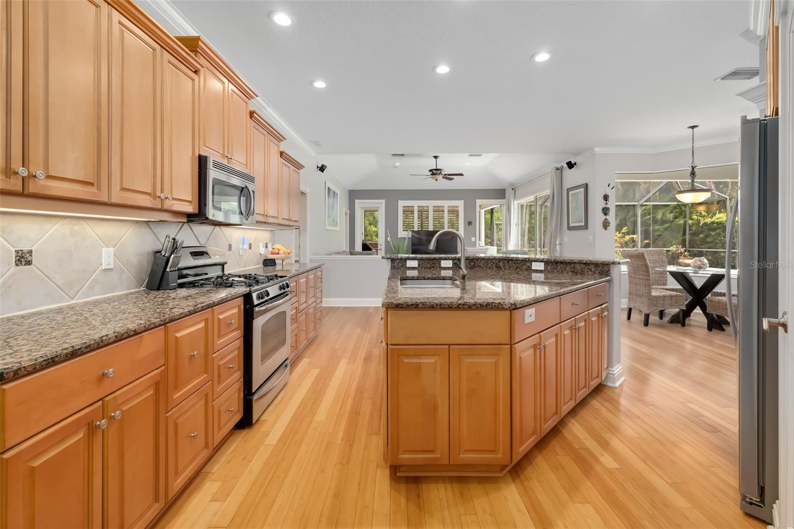 12223 SUMMER MEADOW DR — photo 25