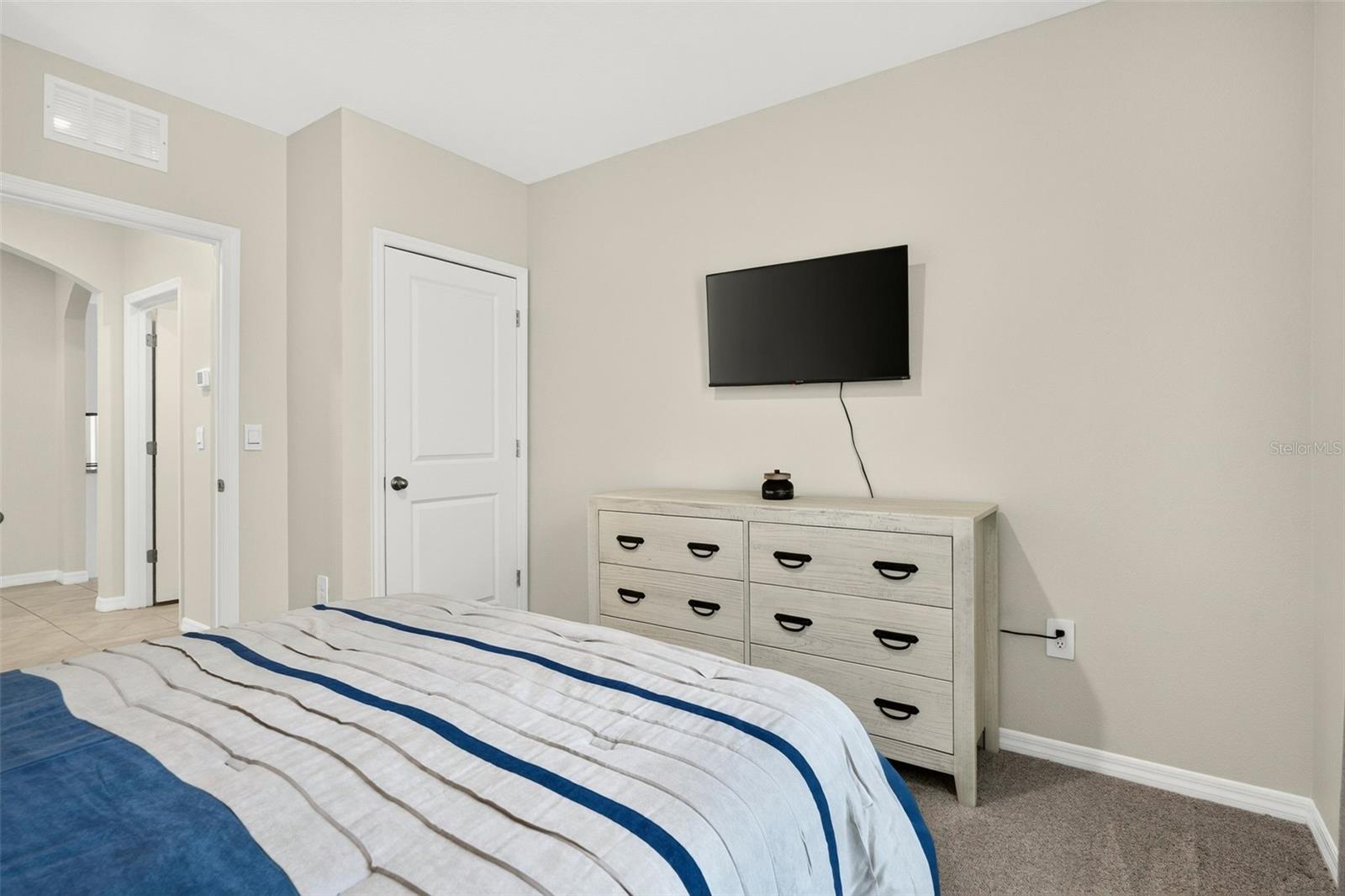 17206 RESERVA DR — photo 40