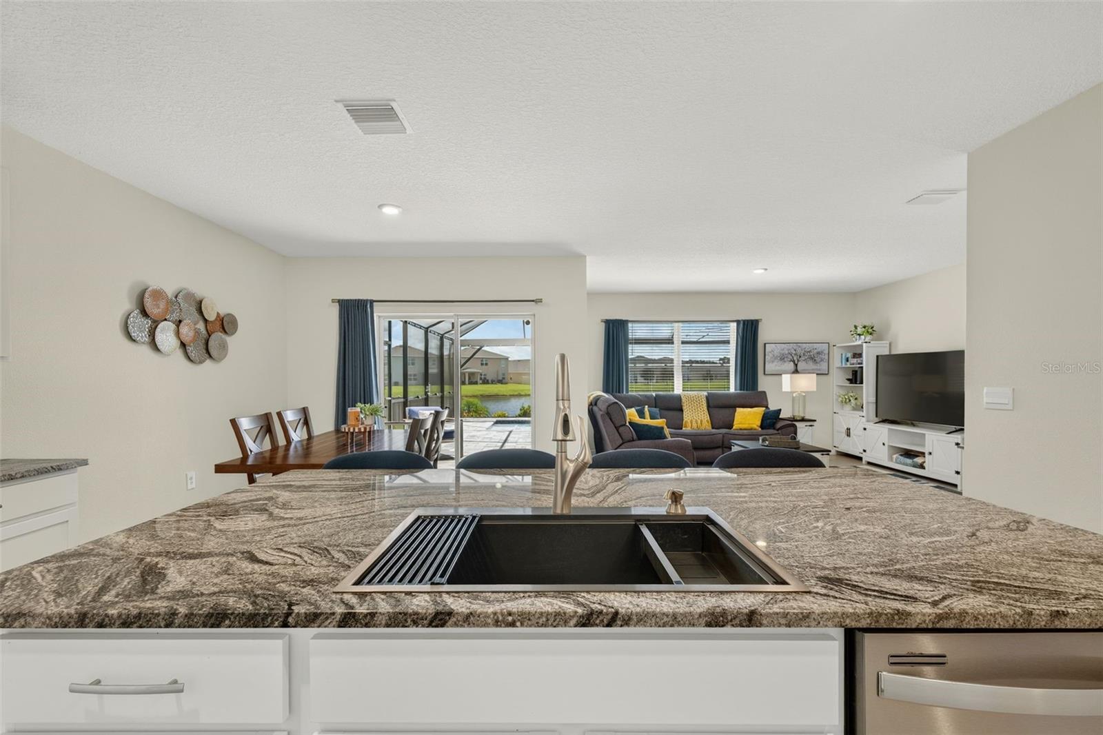 17206 RESERVA DR — photo 14