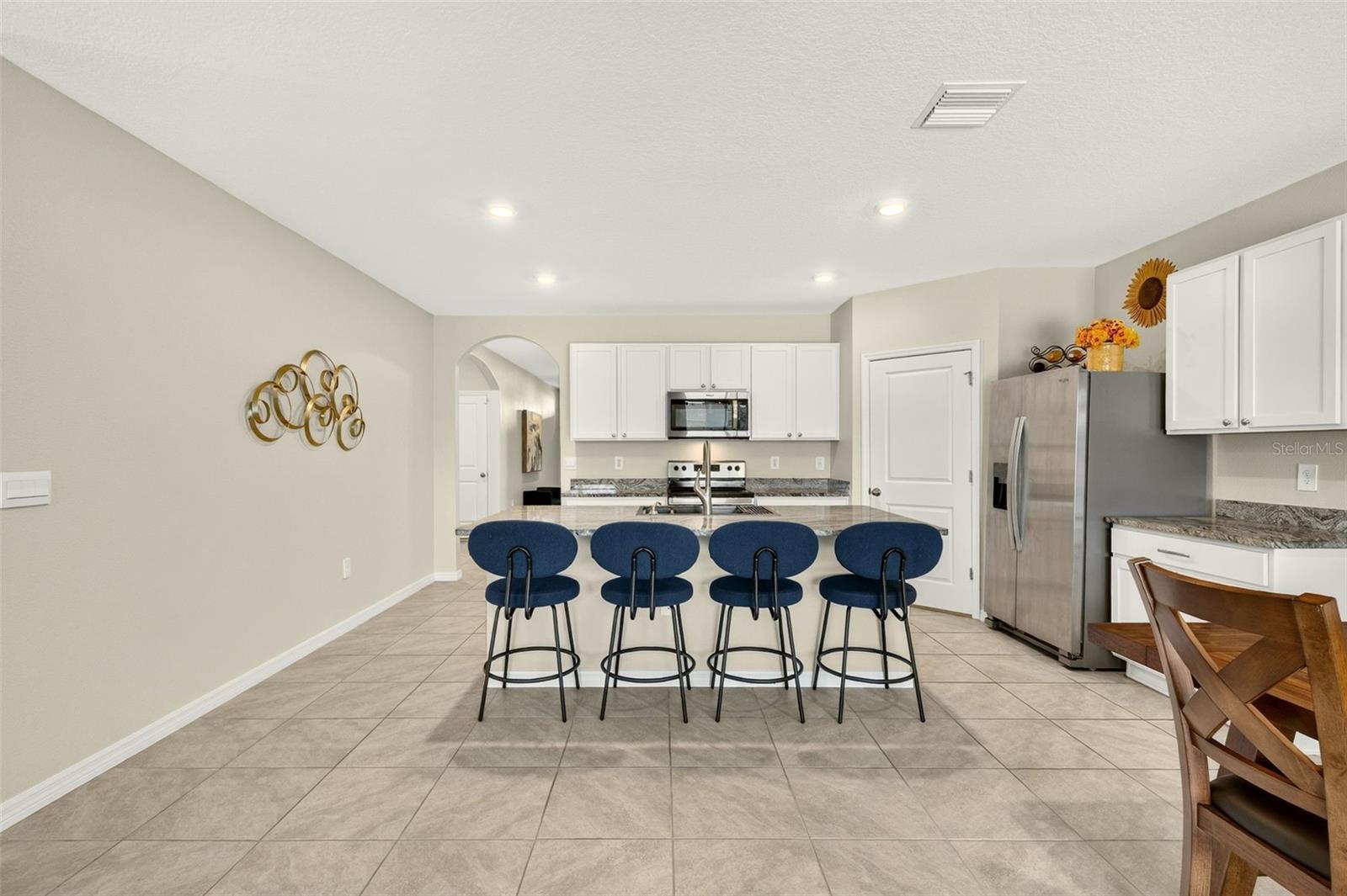 17206 RESERVA DR — photo 17