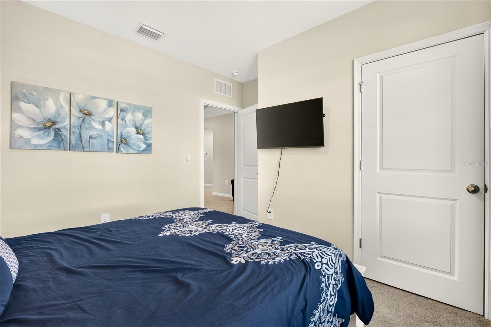 17206 RESERVA DR — photo 33