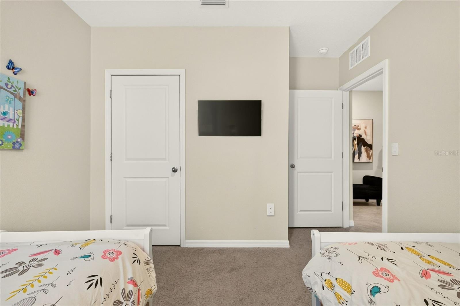 17206 RESERVA DR — photo 38