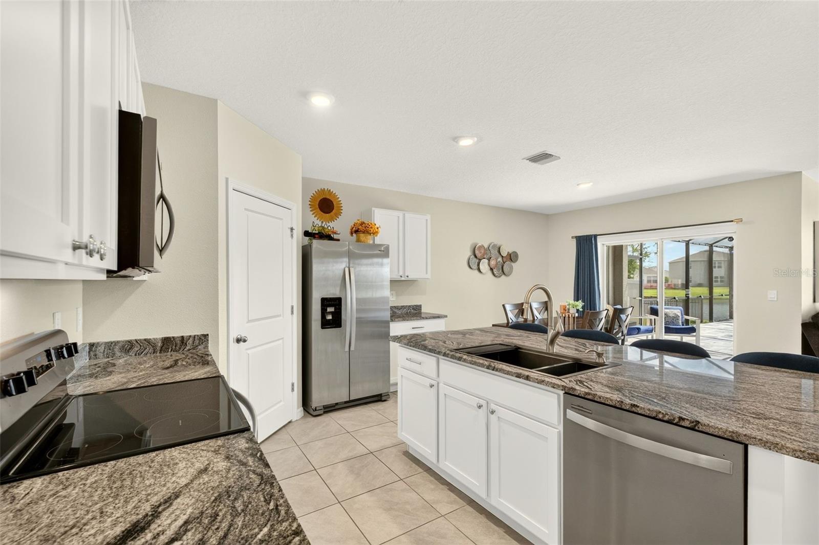 17206 RESERVA DR — photo 12