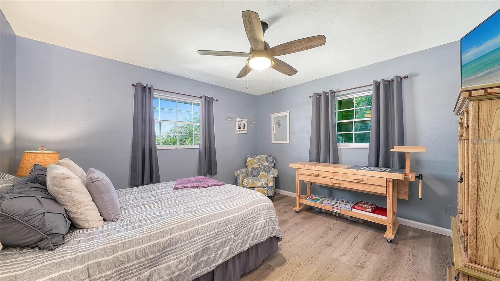 836 MAGELLAN DR — photo 12