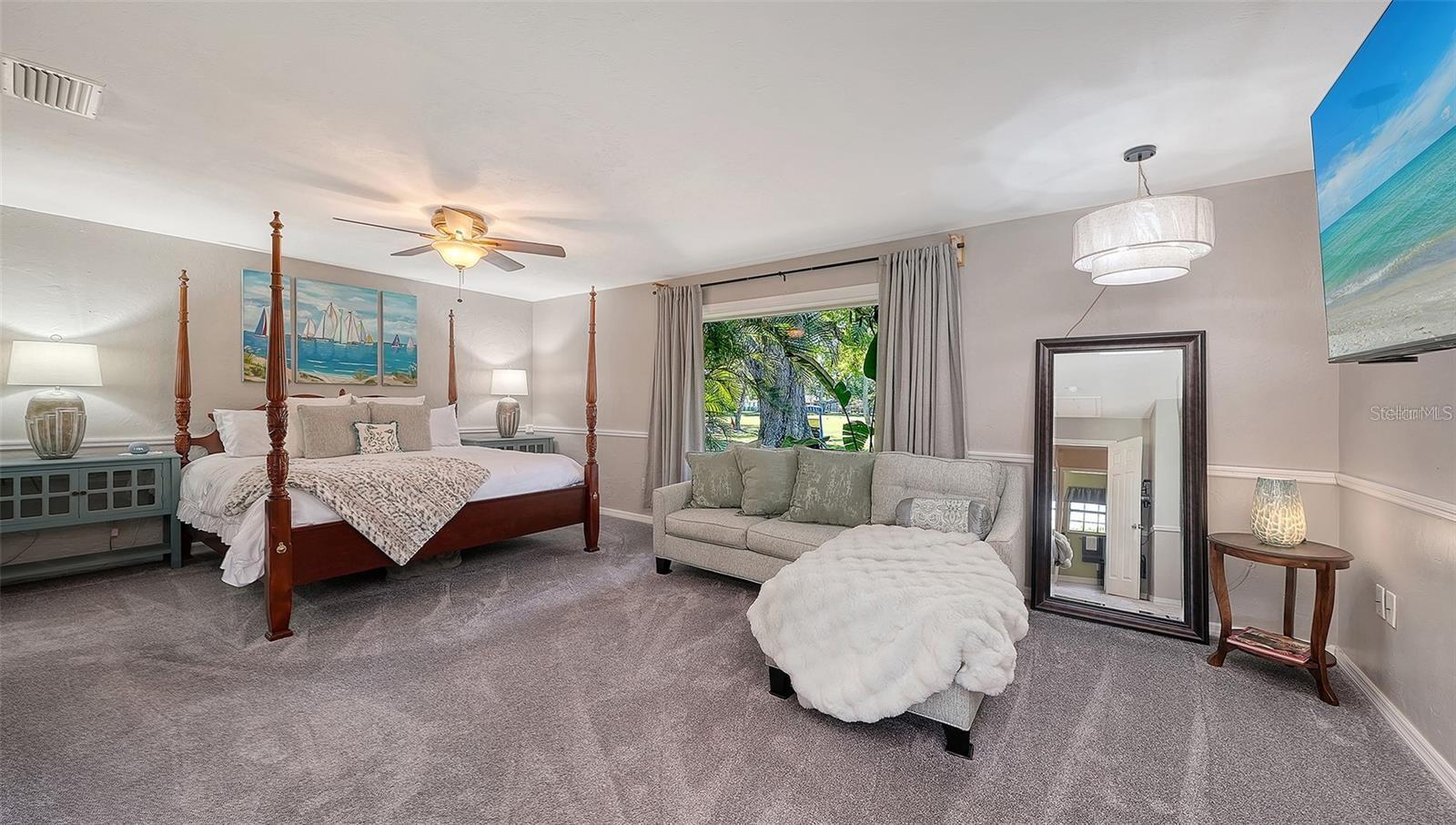 836 MAGELLAN DR — photo 10