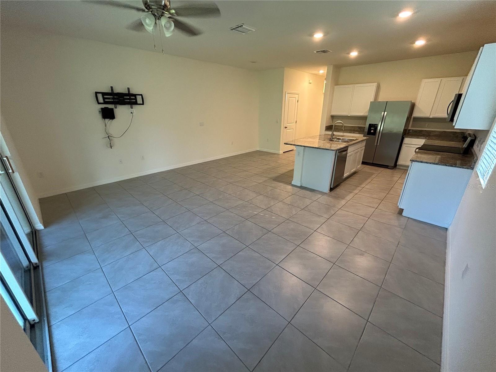 8736 MILESTONE DR — photo 5