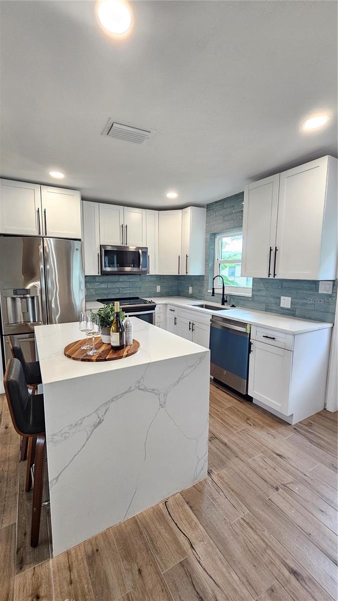 1806 E LINDA ST — photo 10