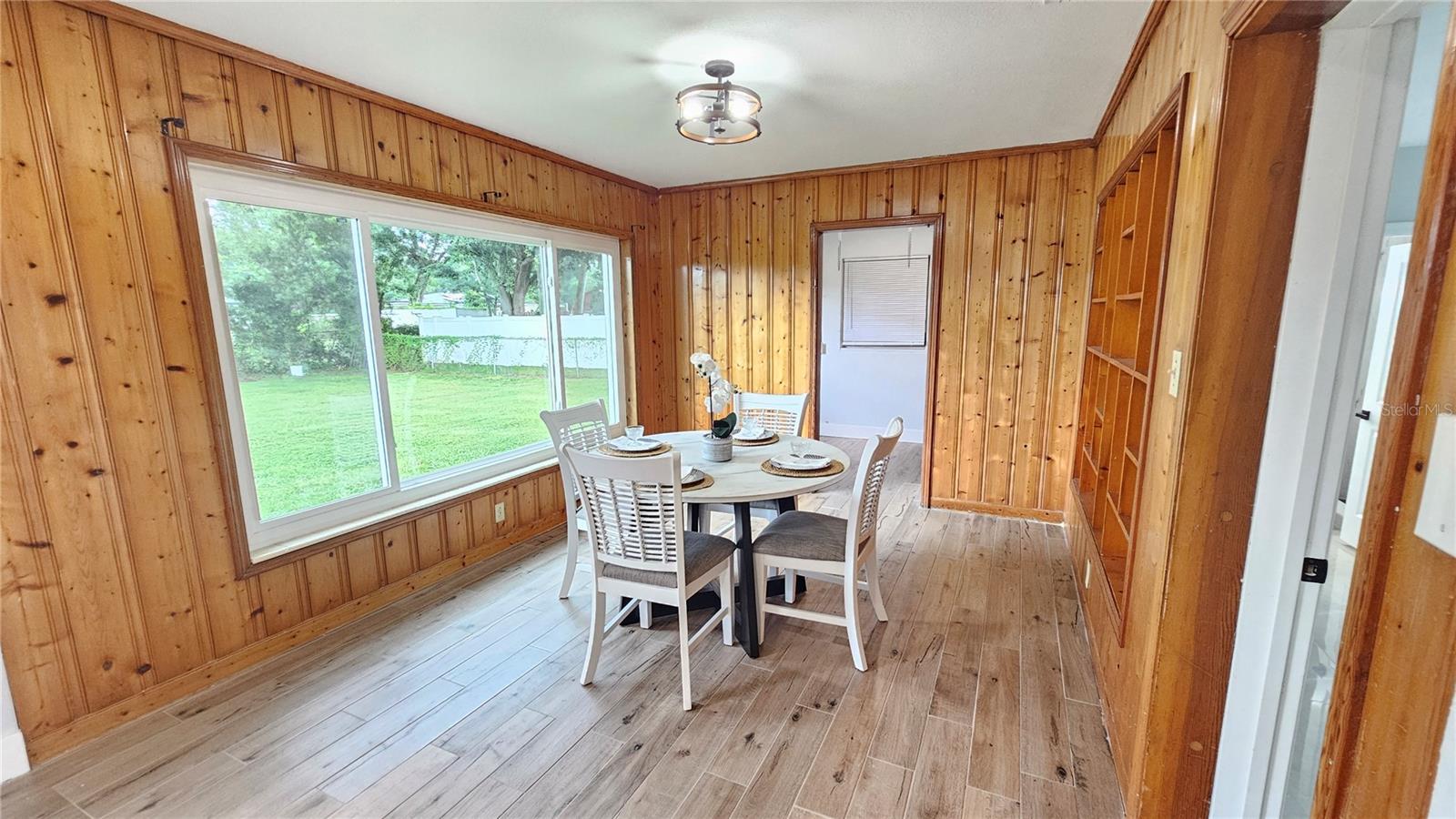 1806 E LINDA ST — photo 15