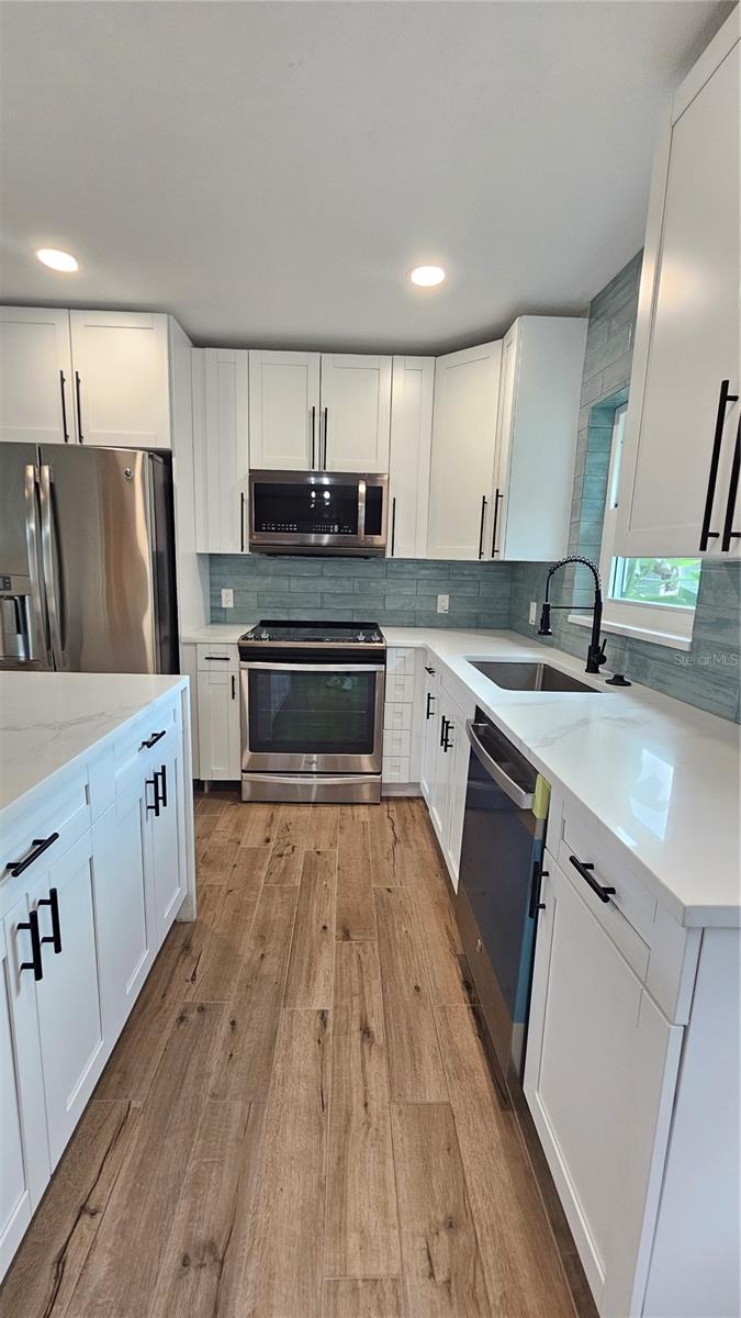 1806 E LINDA ST — photo 13