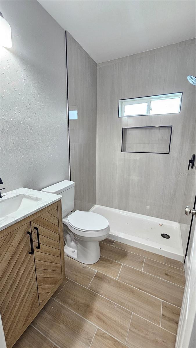 1806 E LINDA ST — photo 24