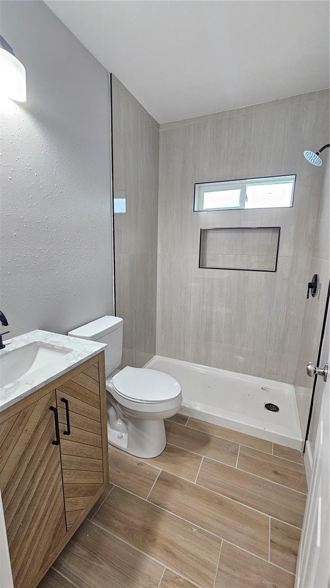 1806 E LINDA ST — photo 28