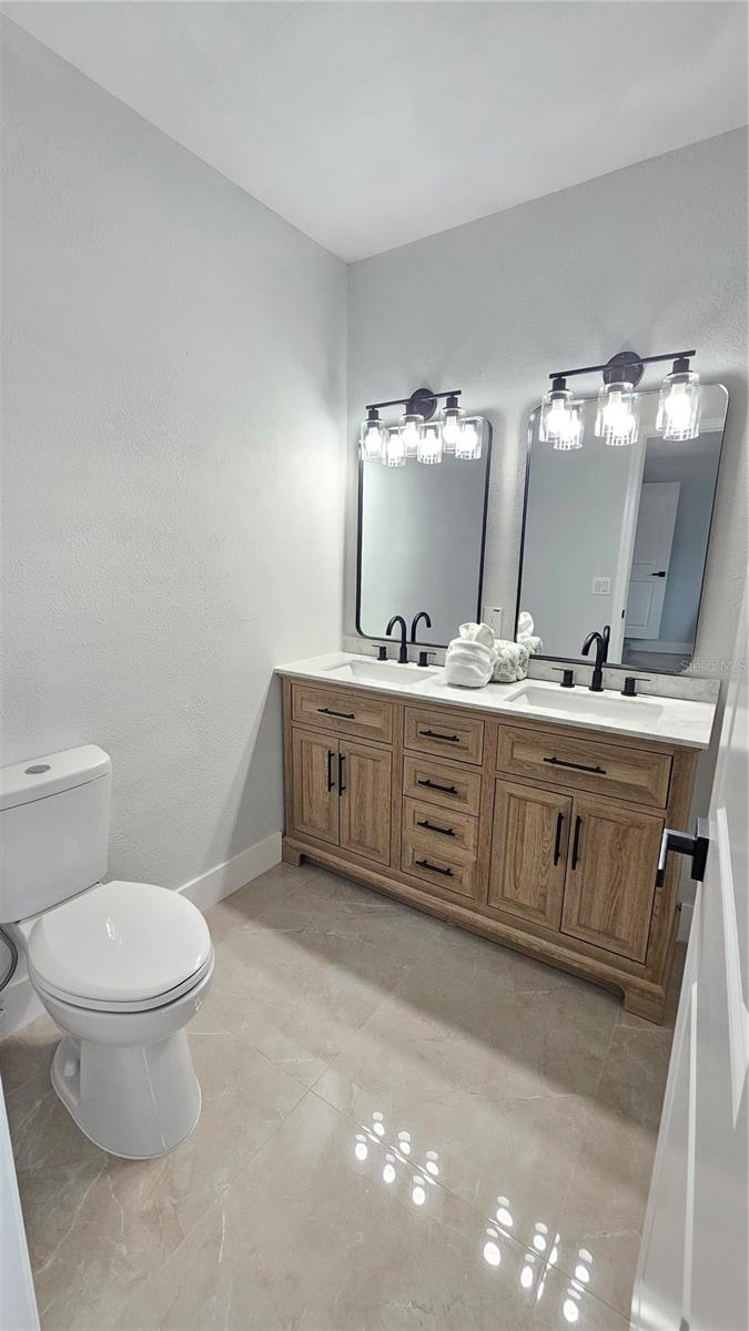 1806 E LINDA ST — photo 7