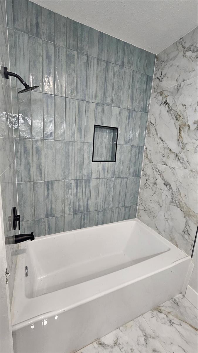 1806 E LINDA ST — photo 18