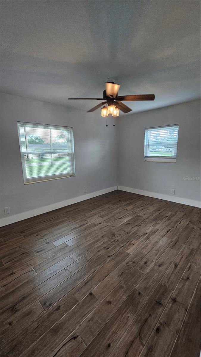 1806 E LINDA ST — photo 19