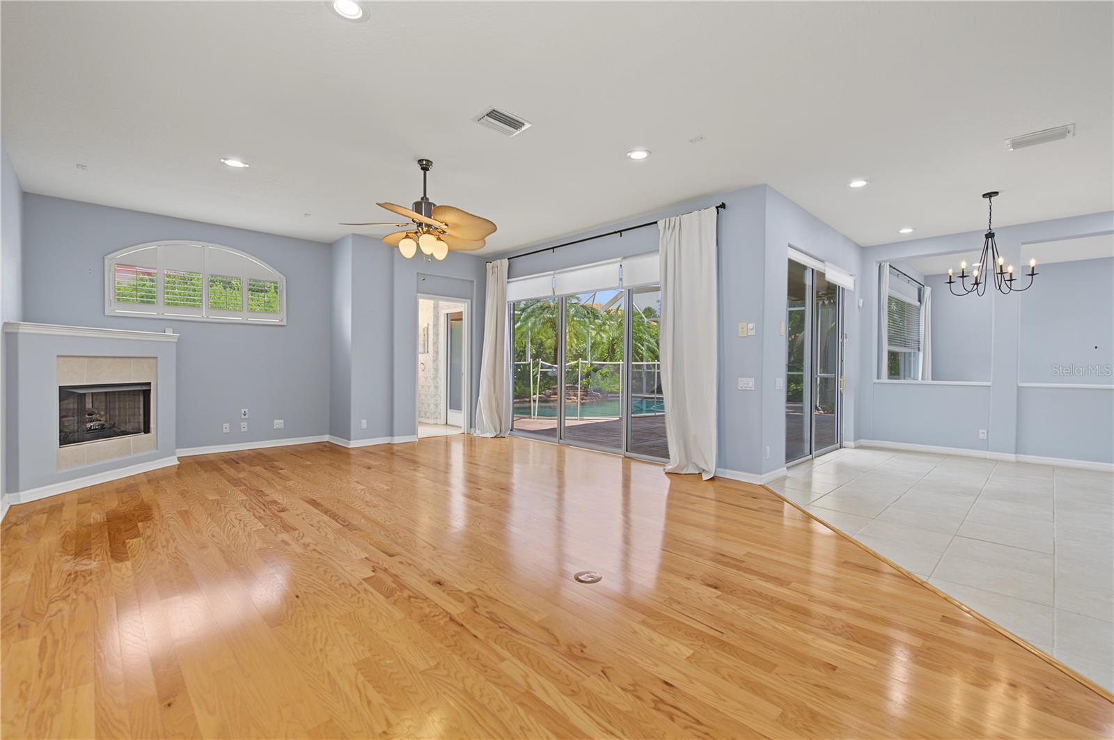 2309 MESSENGER CIR — photo 27