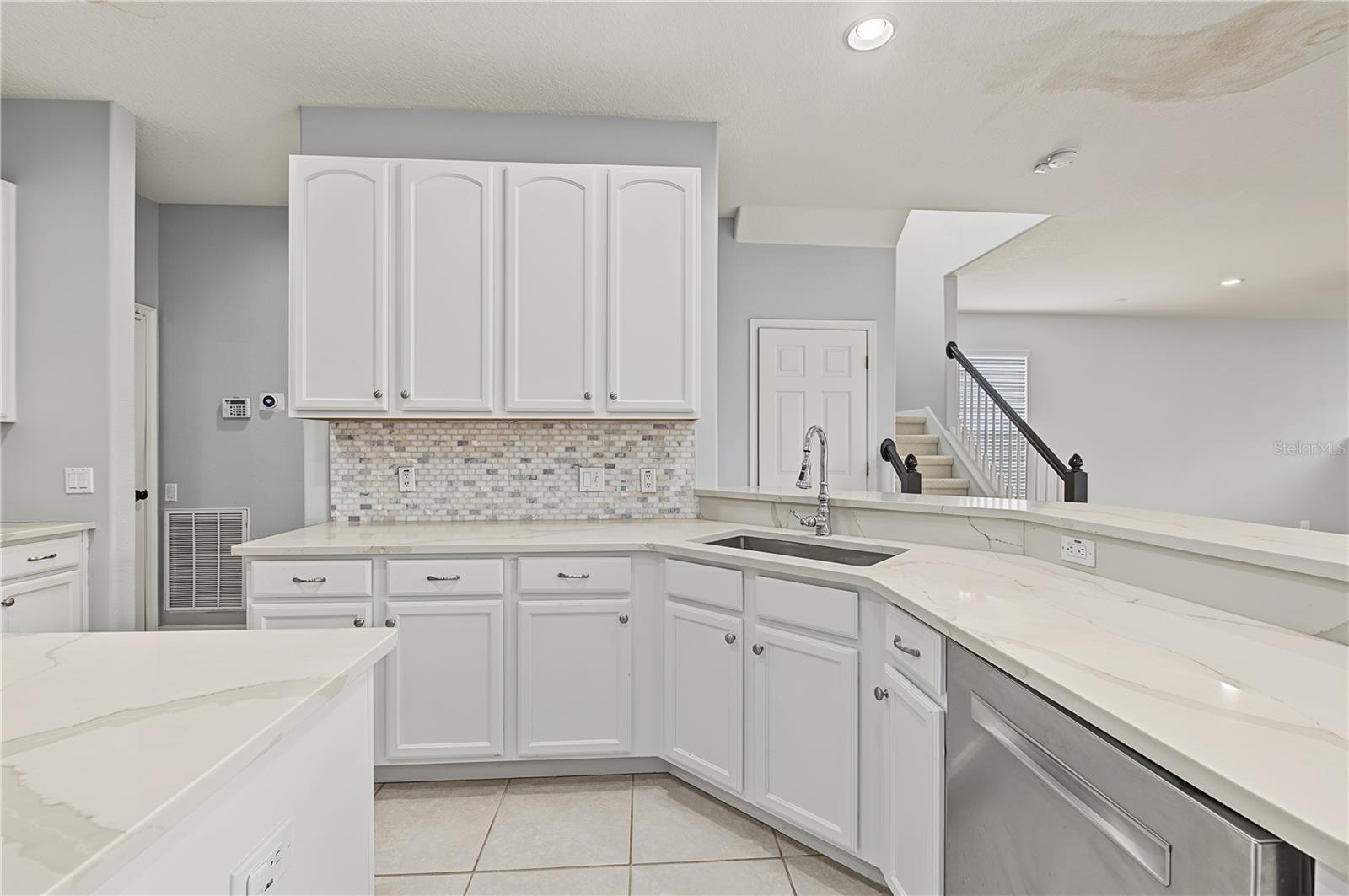 2309 MESSENGER CIR — photo 21