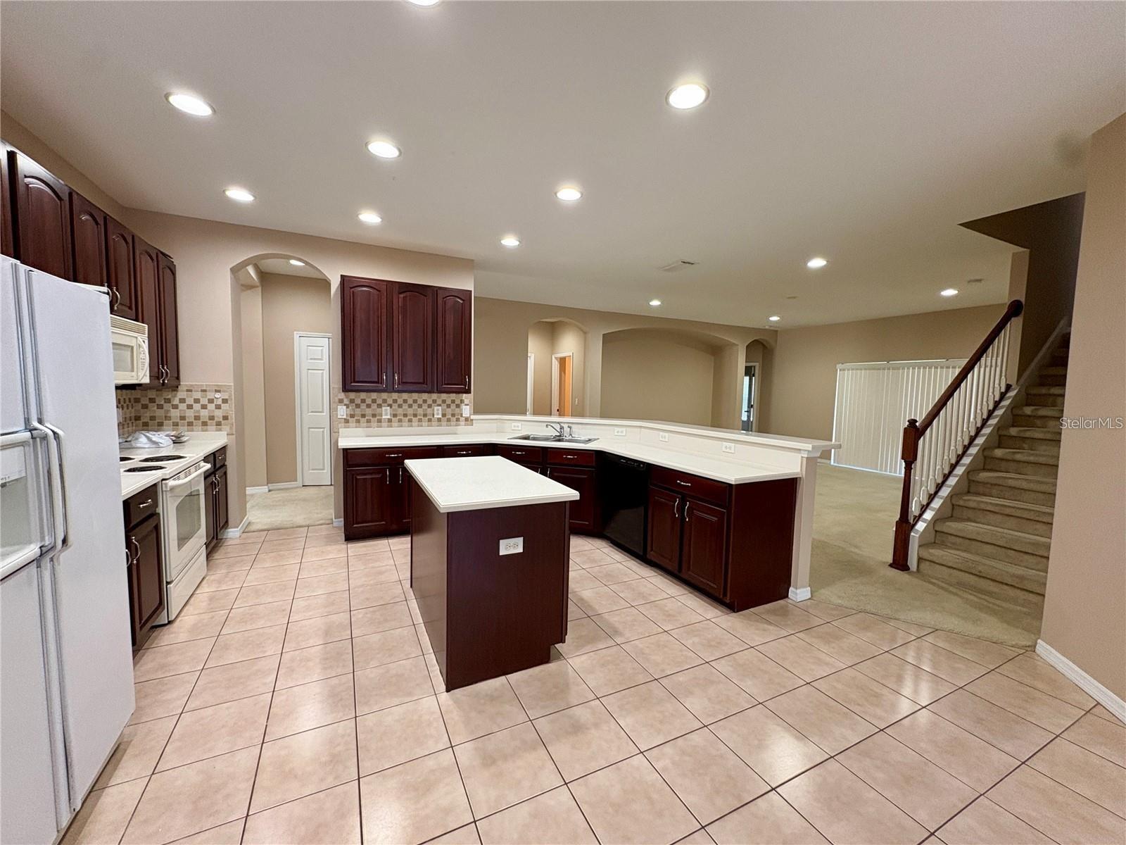 1849 MIRA LAGO CIR — photo 6