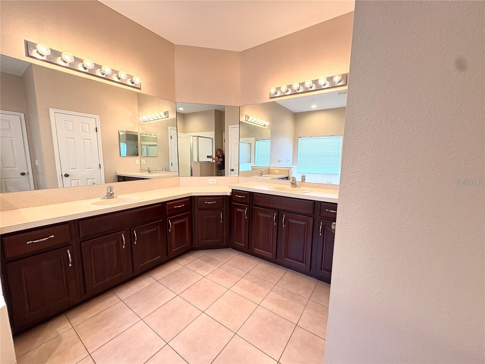 1849 MIRA LAGO CIR — photo 17