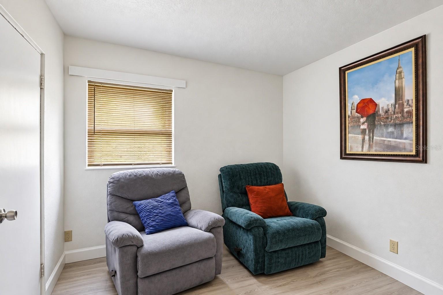 1407 TAFT AVE — photo 13