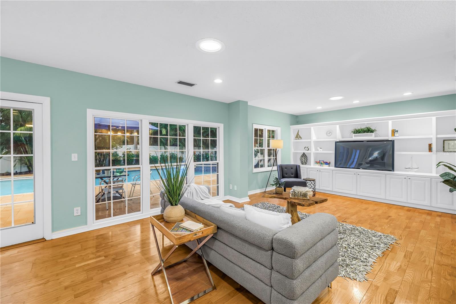 146 GIRALDA BLVD NE — photo 10