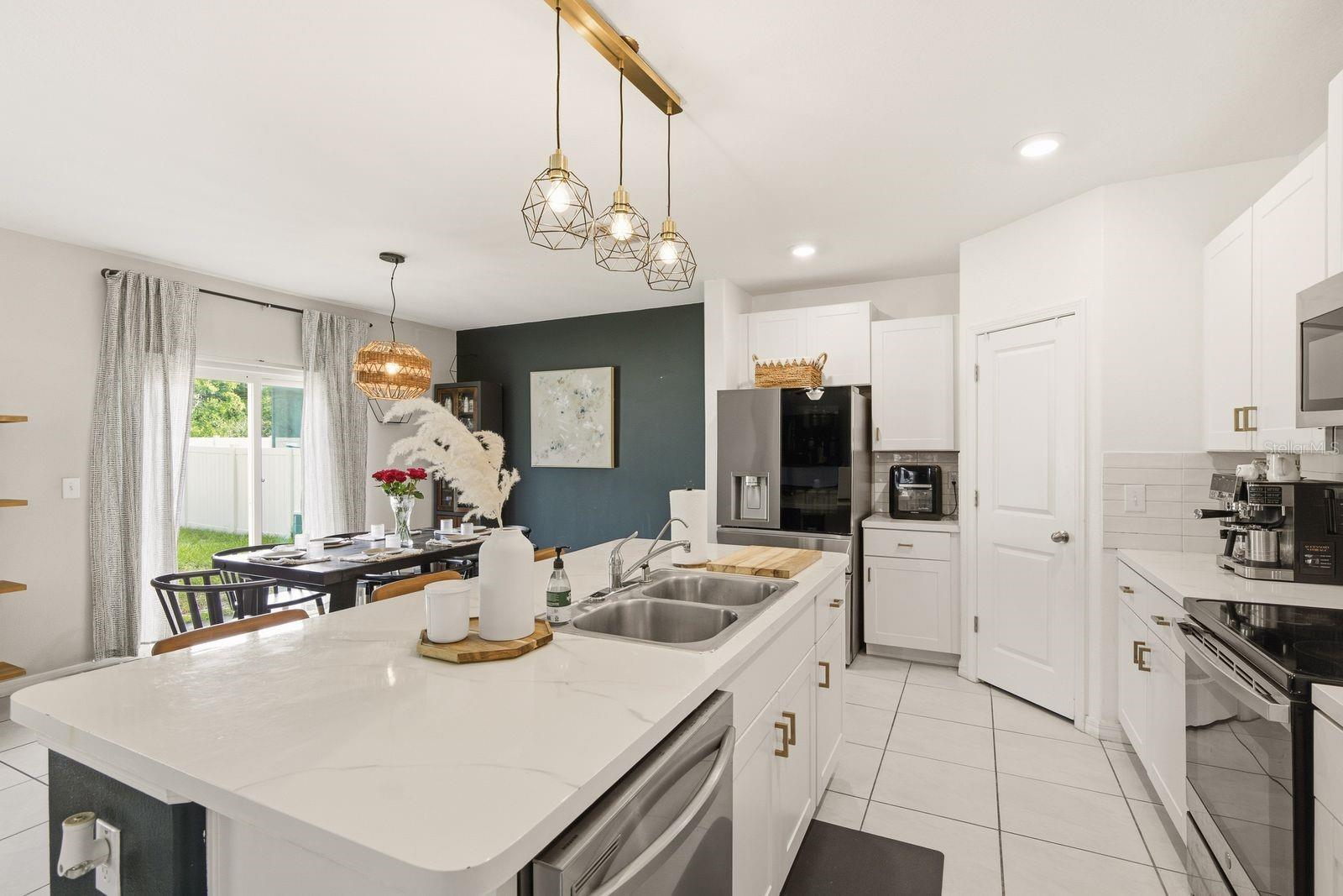 6139 APPLE SNAIL AVE — photo 5