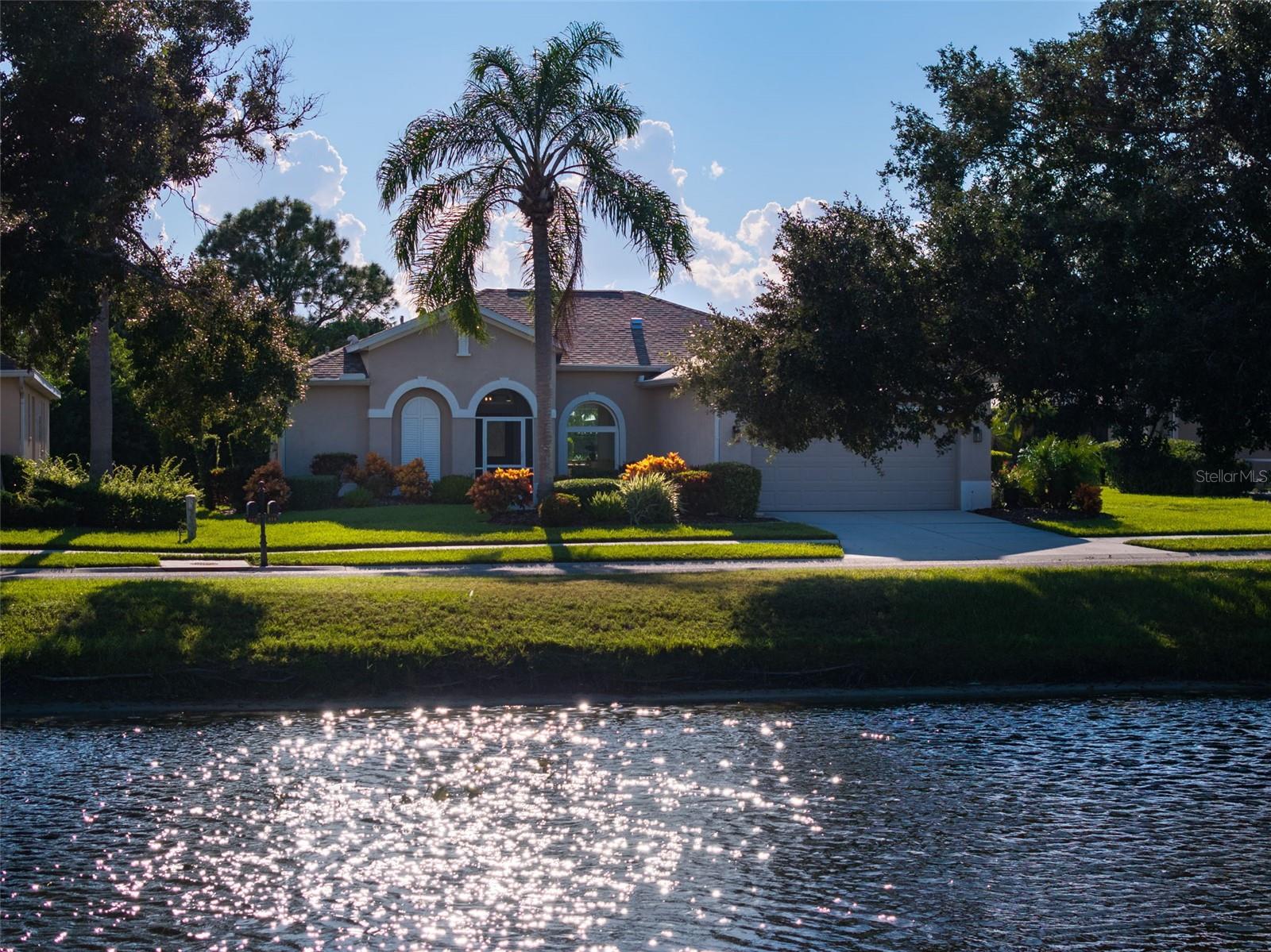 414 LONDONDERRY DR — photo 4