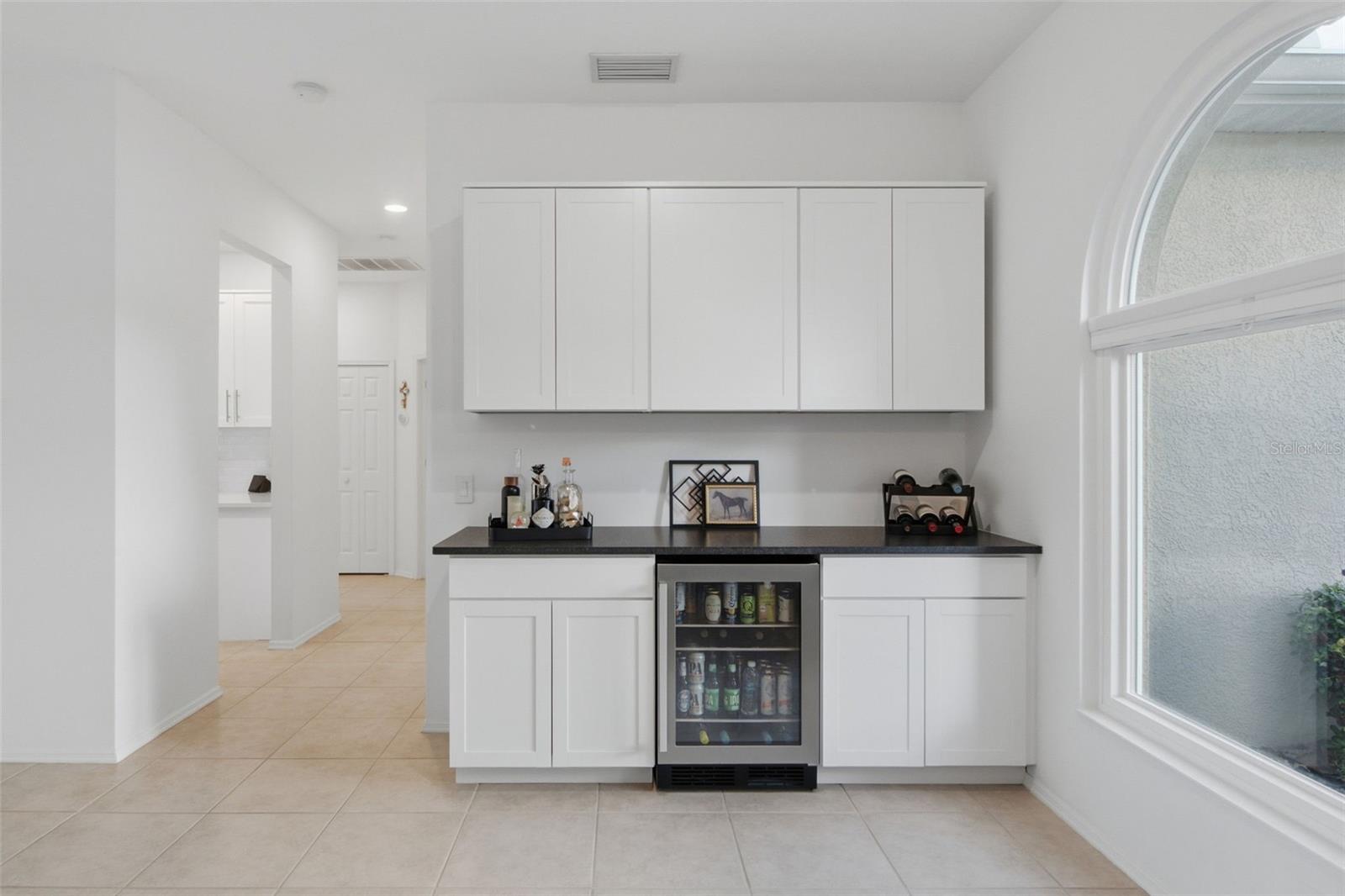 414 LONDONDERRY DR — photo 23