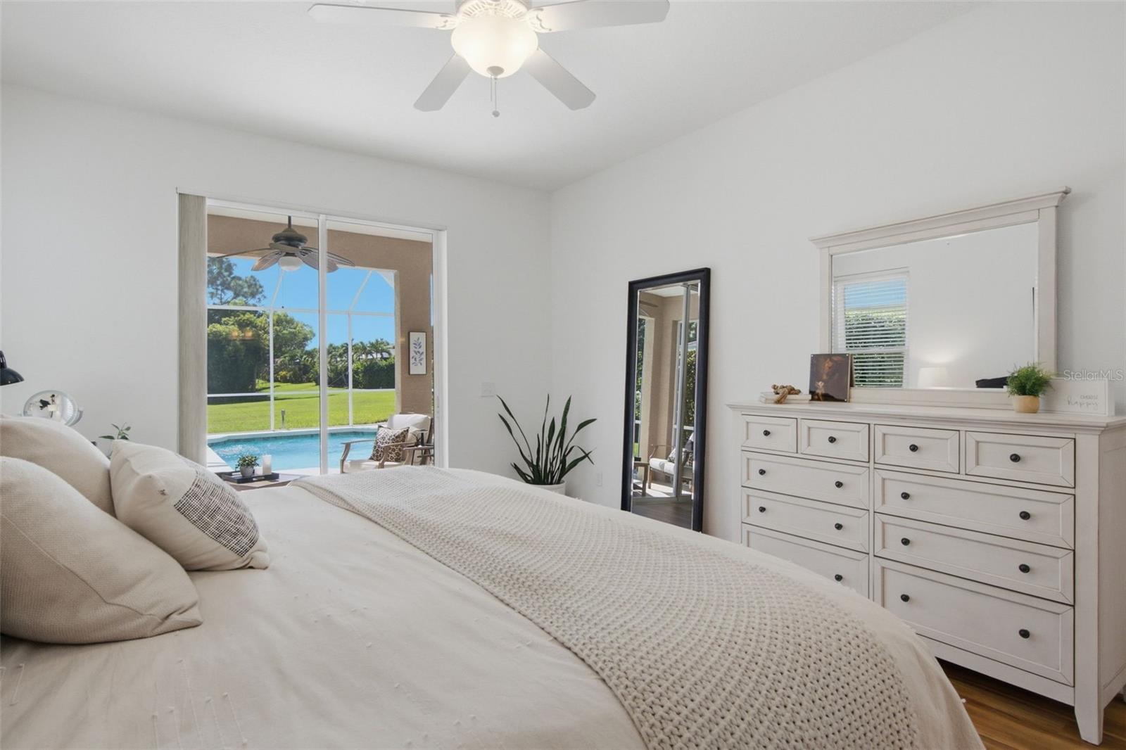 414 LONDONDERRY DR — photo 25