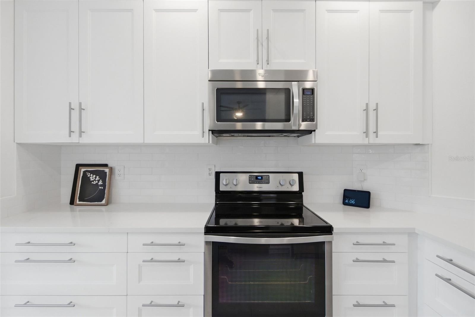 414 LONDONDERRY DR — photo 16