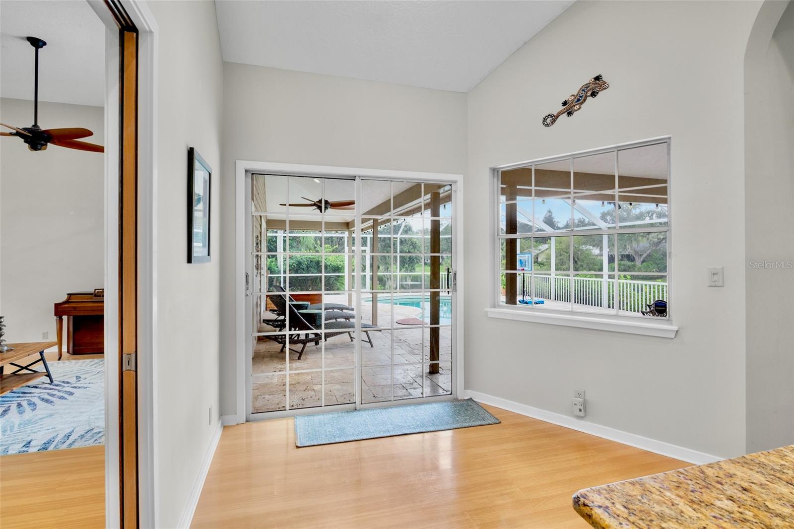 4424 FRIAR TUCK LN — photo 12