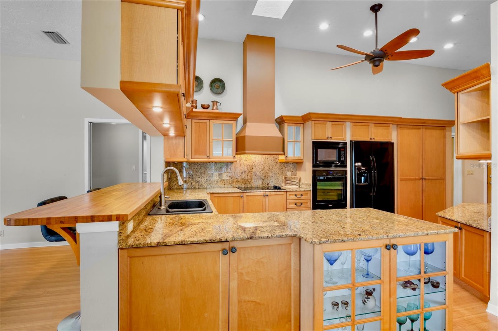 4424 FRIAR TUCK LN — photo 9