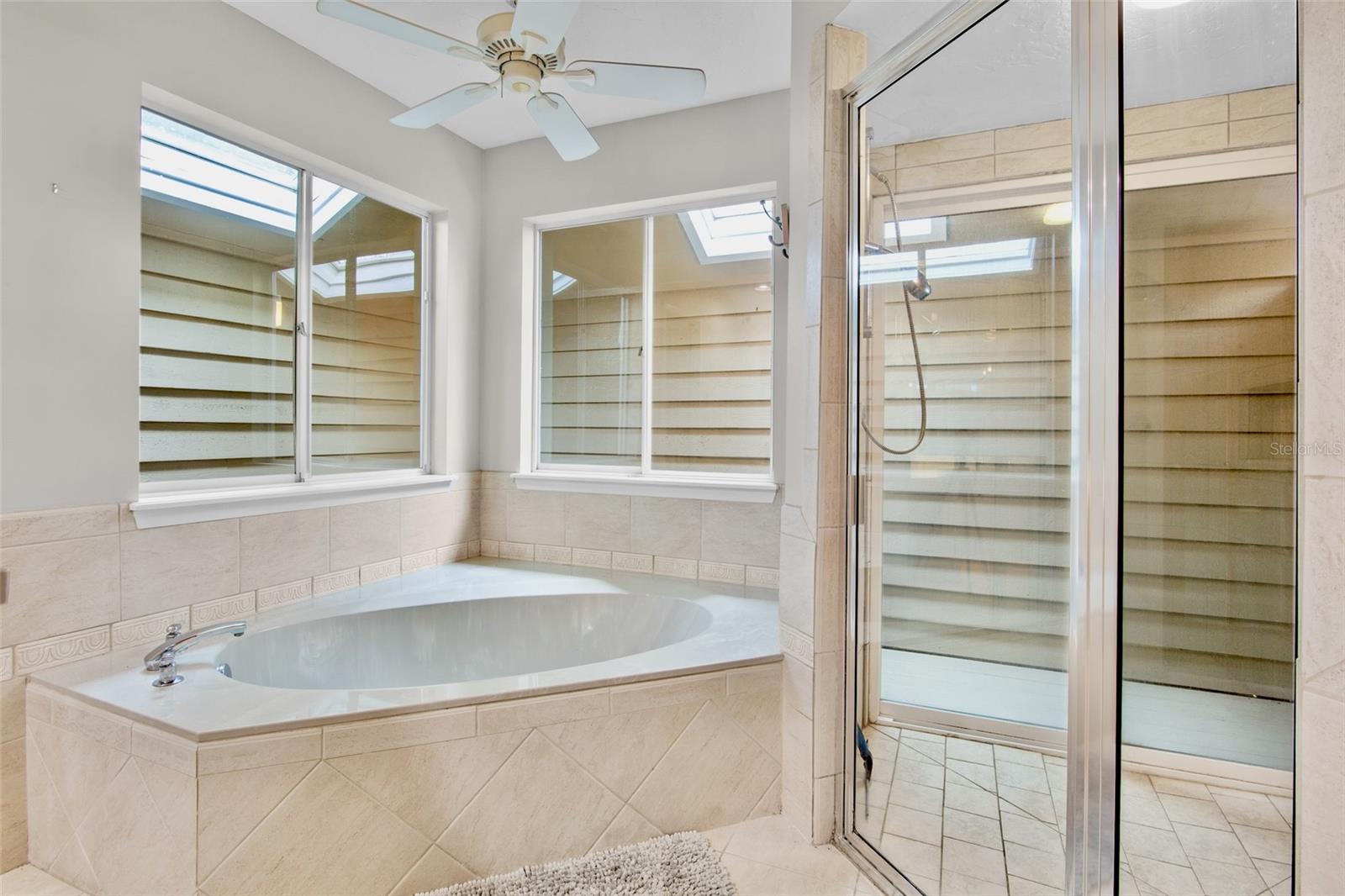 4424 FRIAR TUCK LN — photo 25