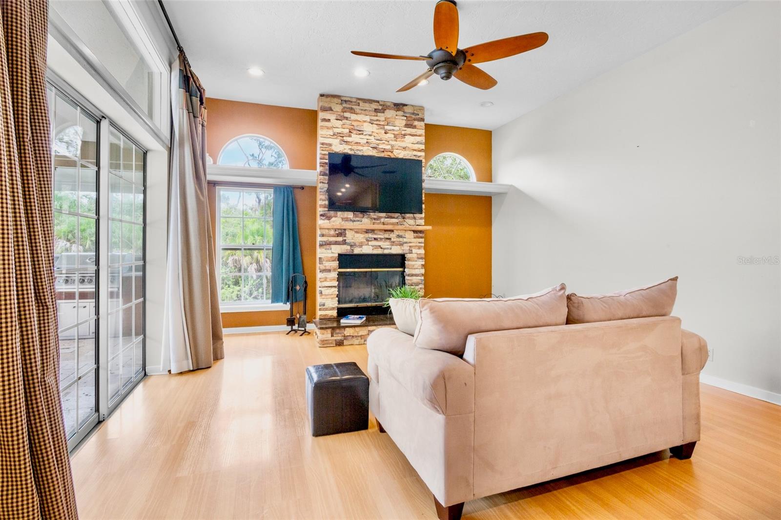 4424 FRIAR TUCK LN — photo 14