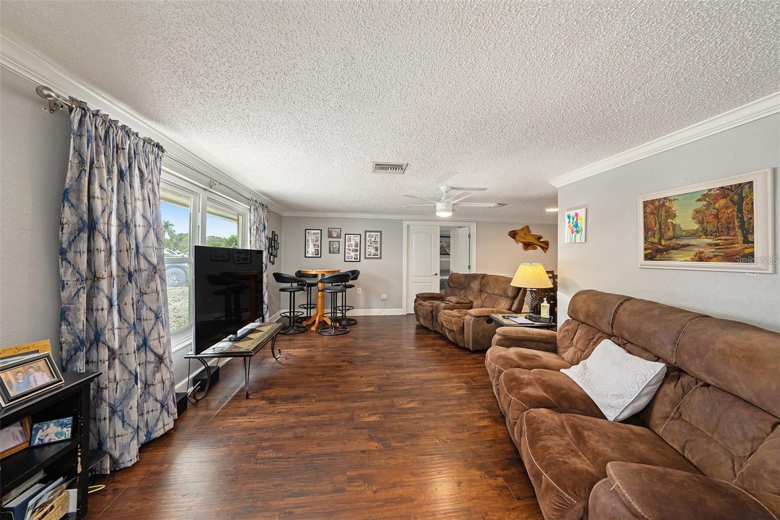 1117 RUSHMORE DR — photo 5