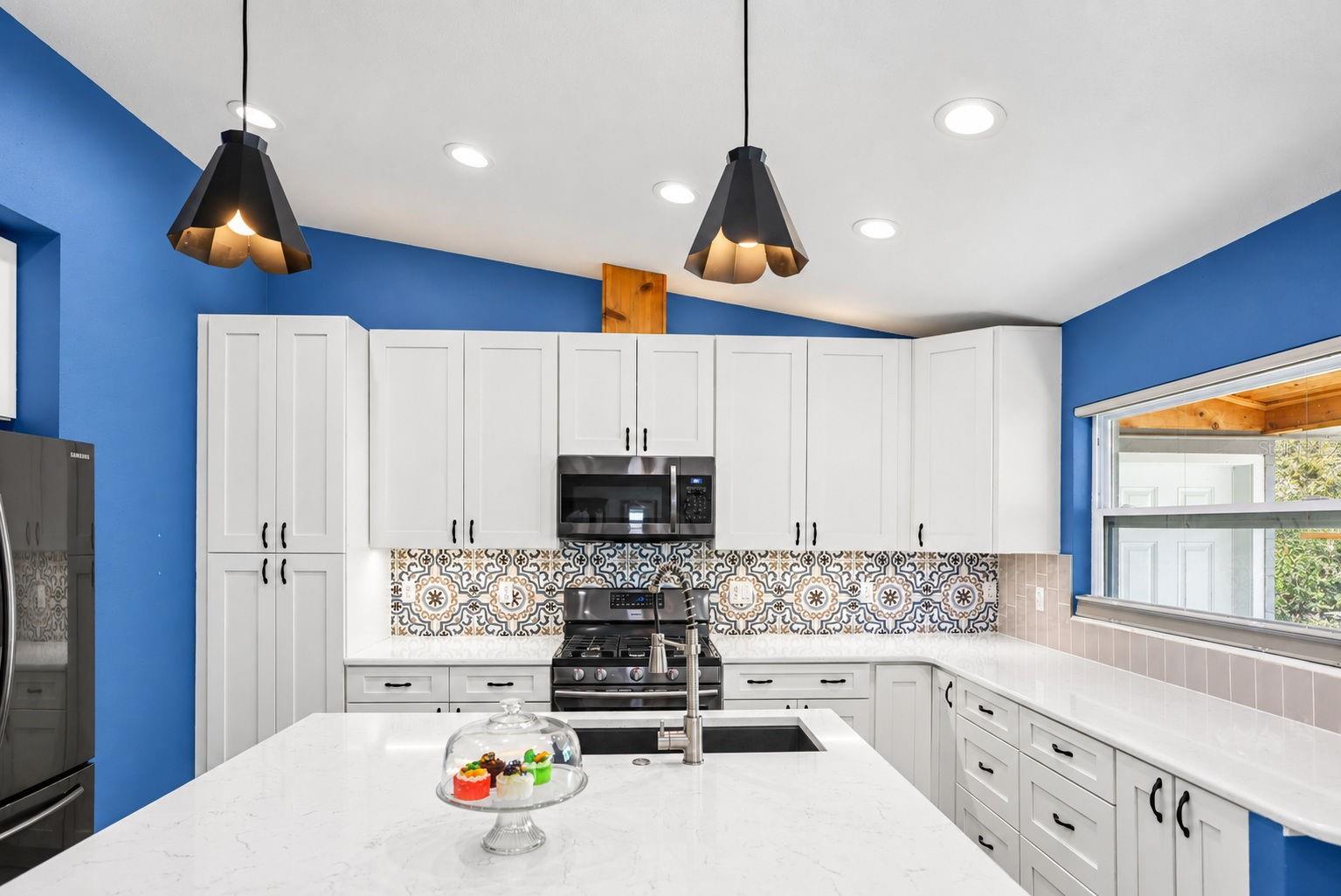 4223 NARVAREZ WAY S — photo 8